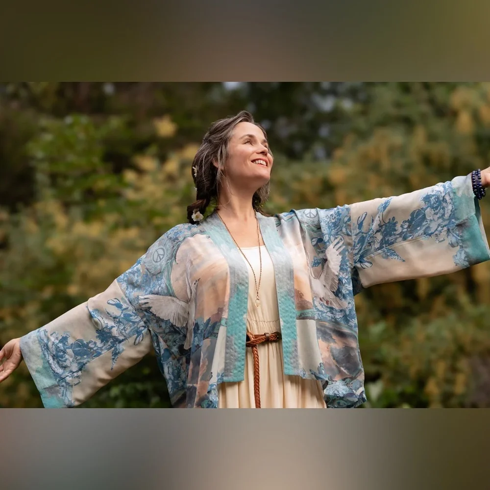 ⭐️Market of Stars⭐️ PEACE OUT Vintage  Art Lightweight Flowy Summer Cardigan - Picture 4 of 16
